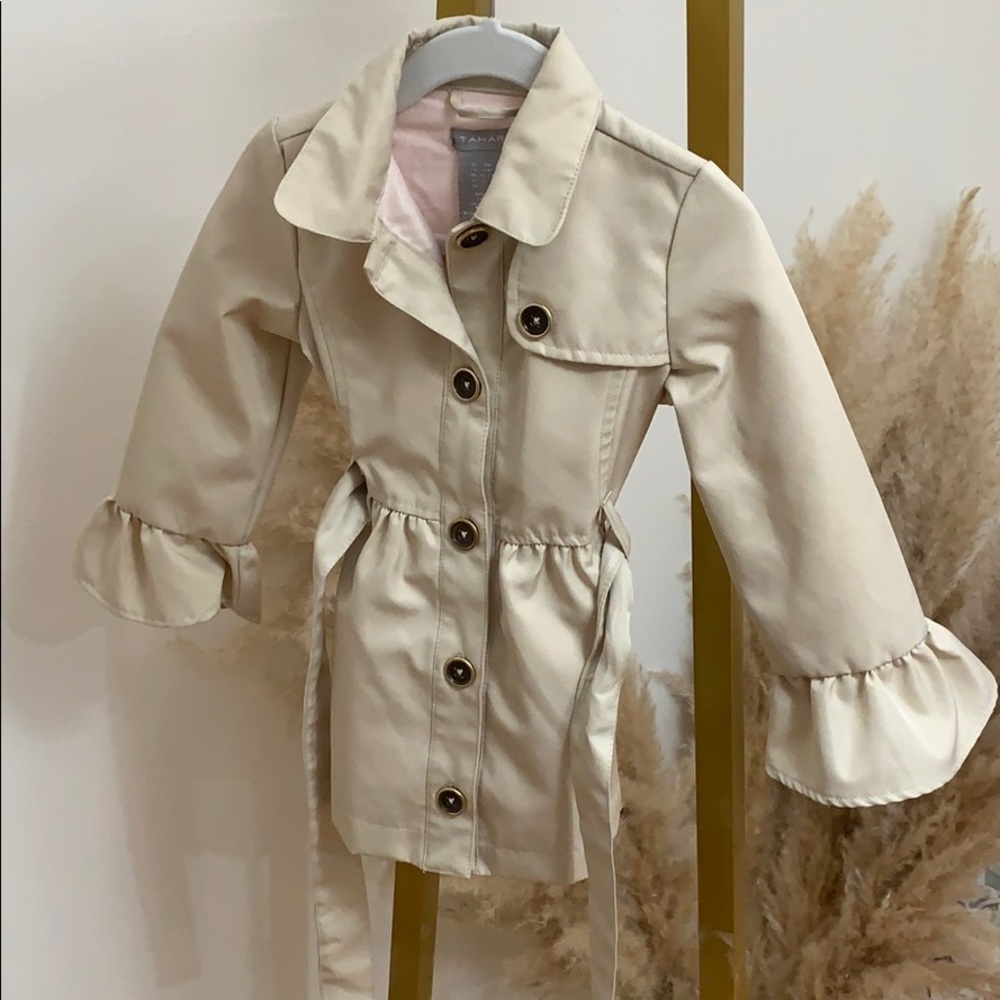 24 months tan coat with belt 🧥